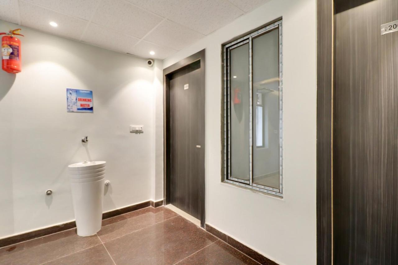 Spot On 69549 Hotel Shri Ram Kashi Muthiganj Εξωτερικό φωτογραφία