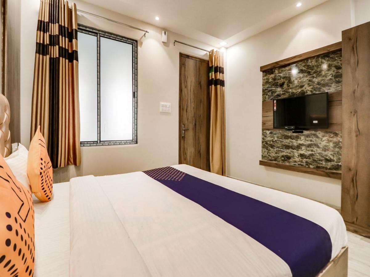 Spot On 69549 Hotel Shri Ram Kashi Muthiganj Εξωτερικό φωτογραφία