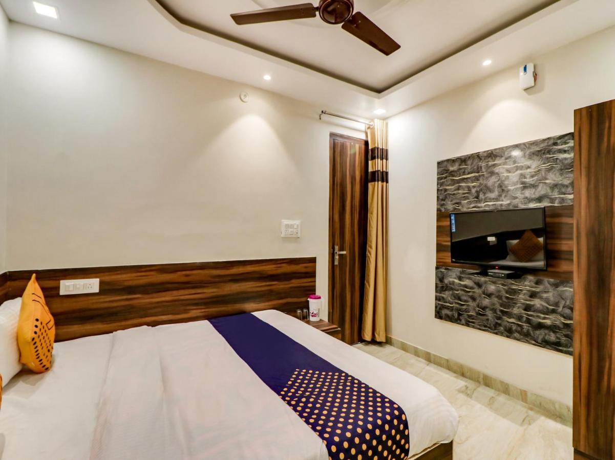 Spot On 69549 Hotel Shri Ram Kashi Muthiganj Εξωτερικό φωτογραφία
