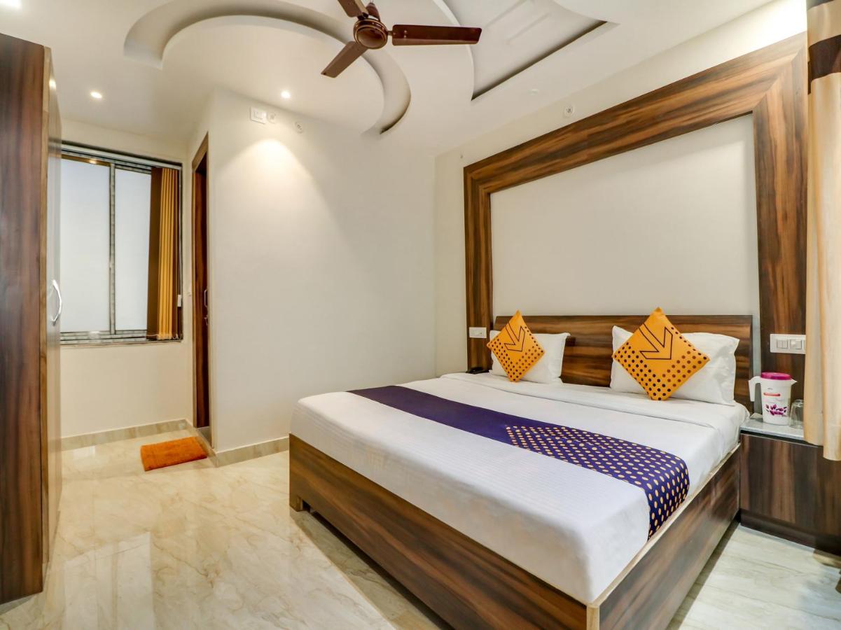 Spot On 69549 Hotel Shri Ram Kashi Muthiganj Εξωτερικό φωτογραφία